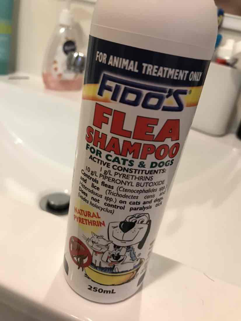 Fidos Flea Shampoo For Cats And Dogs 500ml 16.49