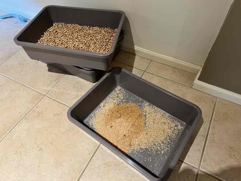 Kitter Cat Litter Beige Double Tray Set And Scoop For Wood Pellets - $28.00